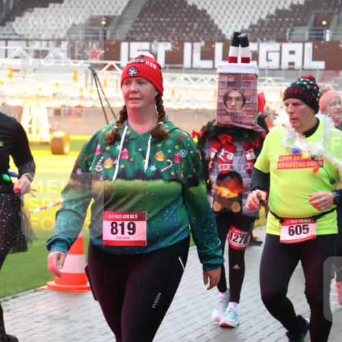 07.12.2025 - St. Pauli X-Mass-Run No. 15 Luisa Fischer http://msf.ph/oto/9380171 07.12.2025 11:12:51 Ziel 839, 597, 15, 819, 1278, 5, 605, 46, 76, 79, 218, 388, 416, 437, 489, 494, 597, 605, 663, 671, 682, 695, 718, 819, 836, 839, 888, 1142, 1246, 1261, 1278, 1420, 1422, 1423, 1609, 1610, 2858 meine-sportfotos.de