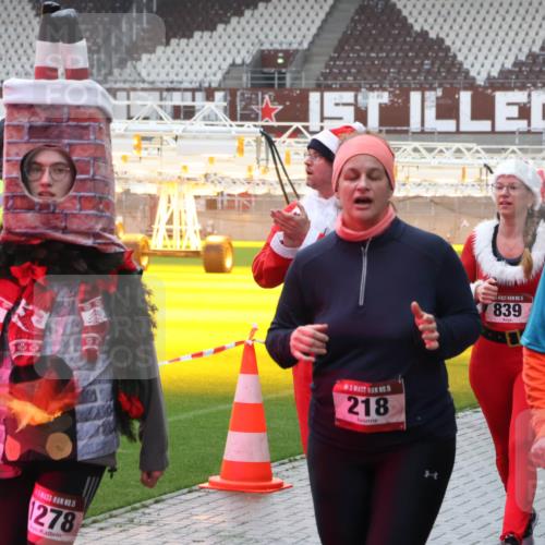 07.12.2025 - St. Pauli X-Mass-Run No. 15 Luisa Fischer http://msf.ph/oto/9380187 07.12.2025 11:12:54 Ziel 5, 278, 99, 218, 15, 839, 15, 718, 46, 76, 79, 218, 388, 416, 489, 494, 597, 605, 663, 671, 682, 695, 718, 819, 836, 839, 888, 1142, 1246, 1261, 1278, 1420, 1422, 1423, 1609, 1610, 2858, 4794, 4802, 4804 meine-sportfotos.de