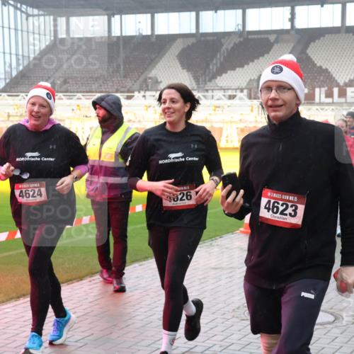 07.12.2025 - St. Pauli X-Mass-Run No. 15 Luisa Fischer http://msf.ph/oto/9380203 07.12.2025 10:08:30 Ziel 4624, 26, 15, 4623, 3627, 1447, 1449, 1905, 2691, 2692, 2746, 3627, 3628, 4231, 4623, 4624, 4626, 4734, 4737, 4740 meine-sportfotos.de