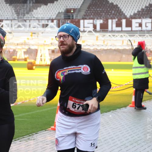 07.12.2025 - St. Pauli X-Mass-Run No. 15 Luisa Fischer http://msf.ph/oto/9380232 07.12.2025 11:12:58 Ziel 67, 8, 46, 76, 79, 218, 388, 416, 489, 494, 597, 605, 663, 671, 682, 718, 819, 836, 839, 888, 1142, 1246, 1261, 1278, 1420, 1422, 1423, 1609, 1610, 2858, 3167, 4794, 4795, 4796, 4802, 4804 meine-sportfotos.de