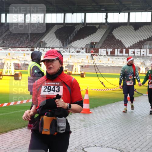 07.12.2025 - St. Pauli X-Mass-Run No. 15 Luisa Fischer http://msf.ph/oto/9380244 07.12.2025 10:39:19 Ziel 5, 2943, 1255, 1250, 1250, 1255, 1417, 2078, 2085, 2827, 2828, 2943, 3058, 3061 meine-sportfotos.de