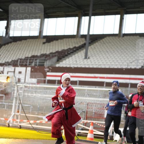07.12.2025 - St. Pauli X-Mass-Run No. 15 Patografie http://msf.ph/oto/9380246 07.12.2025 10:16:42 Ziel 1989, 1997, 2185, 2266, 3633, 4356, 4359, 4363, 4510, 4769 meine-sportfotos.de
