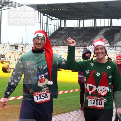 07.12.2025 - St. Pauli X-Mass-Run No. 15 Luisa Fischer http://msf.ph/oto/9380261 07.12.2025 10:39:26 Ziel 15, 1255, 15, 1250, 1250, 1255, 1417, 2078, 2085, 2827, 2828, 2943, 3058, 3061 meine-sportfotos.de