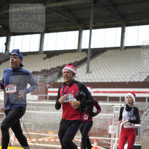 07.12.2025 - St. Pauli X-Mass-Run No. 15 Patografie http://msf.ph/oto/9380262 07.12.2025 10:16:43 Ziel 1989, 1997, 2185, 2266, 3633, 4356, 4359, 4363, 4769 meine-sportfotos.de