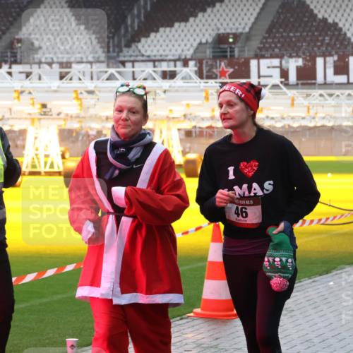 07.12.2025 - St. Pauli X-Mass-Run No. 15 Luisa Fischer http://msf.ph/oto/9380288 07.12.2025 11:13:02 Ziel 6709, 46, 15, 46, 76, 79, 218, 489, 494, 597, 605, 663, 671, 681, 682, 718, 836, 839, 888, 919, 1142, 1261, 1420, 1422, 1423, 1609, 1610, 2858, 3167, 4794, 4795, 4796, 4802, 4804 meine-sportfotos.de