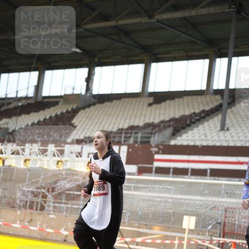 07.12.2025 - St. Pauli X-Mass-Run No. 15 Patografie http://msf.ph/oto/9380296 07.12.2025 10:16:46 Ziel 1620, 1989, 1997, 2185, 2266, 3633, 4356, 4359, 4769 meine-sportfotos.de