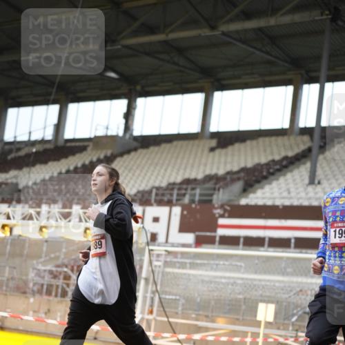 07.12.2025 - St. Pauli X-Mass-Run No. 15 Patografie http://msf.ph/oto/9380304 07.12.2025 10:16:46 Ziel 1620, 1989, 1997, 2185, 2266, 3633, 4356, 4359, 4769 meine-sportfotos.de