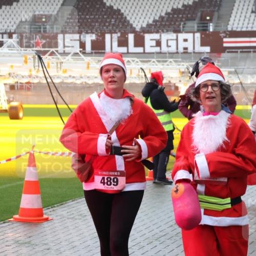 07.12.2025 - St. Pauli X-Mass-Run No. 15 Luisa Fischer http://msf.ph/oto/9380316 07.12.2025 11:13:08 Ziel 15, 489, 1609, 46, 76, 79, 218, 489, 494, 597, 605, 663, 671, 681, 682, 683, 684, 718, 836, 839, 888, 919, 1142, 1175, 1178, 1261, 1420, 1422, 1423, 1609, 1610, 1703, 2858, 3167, 4794, 4795, 4796, 4802, 4804 meine-sportfotos.de