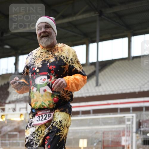07.12.2025 - St. Pauli X-Mass-Run No. 15 Patografie http://msf.ph/oto/9380405 07.12.2025 10:17:03 Ziel 1620, 1762, 2694, 3229, 3522, 3874, 3987 meine-sportfotos.de
