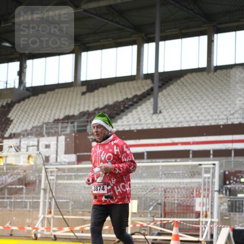 07.12.2025 - St. Pauli X-Mass-Run No. 15 Patografie http://msf.ph/oto/9380421 07.12.2025 10:17:07 Ziel 257, 268, 1762, 2694, 3229, 3522, 3874, 3987, 4764 meine-sportfotos.de