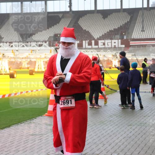 07.12.2025 - St. Pauli X-Mass-Run No. 15 Luisa Fischer http://msf.ph/oto/9380422 07.12.2025 10:08:46 Ziel 15, 2691, 350, 2746, 4735, 47, 2247, 2248, 2650, 2691, 2692, 2746, 3495, 3627, 3628, 3759, 4205, 4231, 4232, 4234, 4451, 4623, 4624, 4626, 4734, 4737, 4740 meine-sportfotos.de