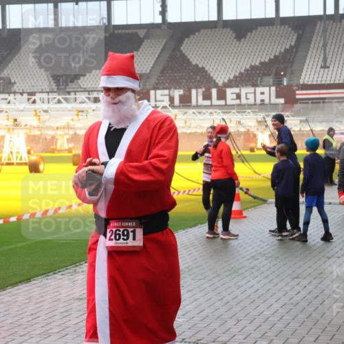 07.12.2025 - St. Pauli X-Mass-Run No. 15 Luisa Fischer http://msf.ph/oto/9380427 07.12.2025 10:08:46 Ziel 15, 2691, 2983, 4735, 650, 2247, 2248, 2650, 2691, 2692, 2746, 3495, 3627, 3628, 3759, 4205, 4231, 4232, 4234, 4451, 4623, 4624, 4626, 4734, 4737, 4740 meine-sportfotos.de