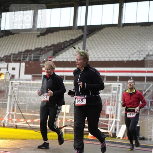 07.12.2025 - St. Pauli X-Mass-Run No. 15 Patografie http://msf.ph/oto/9380428 07.12.2025 10:17:11 Ziel 257, 268, 1762, 3229, 3522, 3874, 3987, 4114, 4764 meine-sportfotos.de