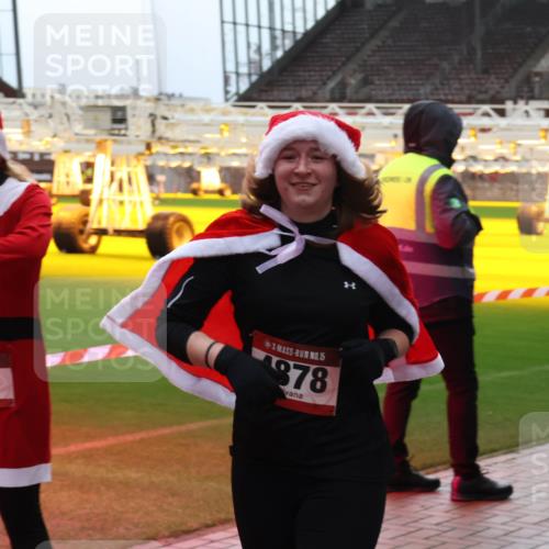 07.12.2025 - St. Pauli X-Mass-Run No. 15 Luisa Fischer http://msf.ph/oto/9380434 07.12.2025 10:40:35 Ziel 87, 5, 4878, 87, 108, 230, 538, 580, 731, 735, 827, 1604, 1748, 1749, 2169, 2588, 2754, 2916, 3161, 3164, 3796, 3797, 4874, 4878 meine-sportfotos.de
