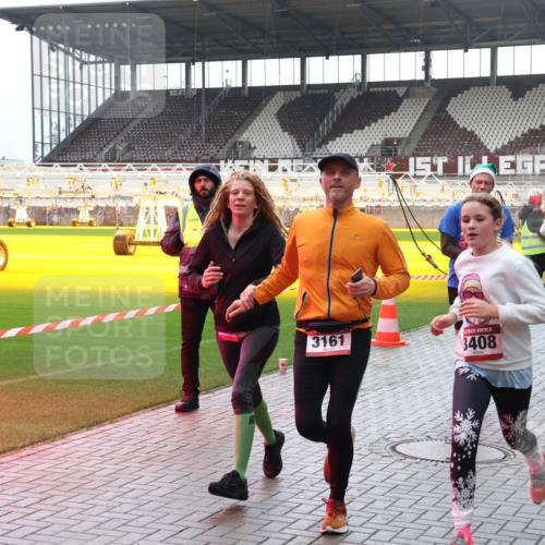 07.12.2025 - St. Pauli X-Mass-Run No. 15 Luisa Fischer http://msf.ph/oto/9380467 07.12.2025 10:40:44 Ziel 3161, 3408, 3244, 87, 108, 230, 538, 580, 731, 735, 827, 1457, 1604, 1748, 1749, 2169, 2594, 2754, 2916, 3161, 3164, 3244, 3407, 3408, 3796, 3797, 4041, 4304, 4874, 4878 meine-sportfotos.de