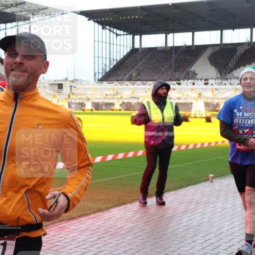 07.12.2025 - St. Pauli X-Mass-Run No. 15 Luisa Fischer http://msf.ph/oto/9380480 07.12.2025 10:40:45 Ziel 3161, 87, 108, 230, 284, 406, 538, 580, 731, 735, 827, 1457, 1604, 1748, 1749, 2169, 2594, 2754, 2916, 3161, 3164, 3244, 3407, 3408, 3796, 3797, 4041, 4304, 4874, 4878 meine-sportfotos.de