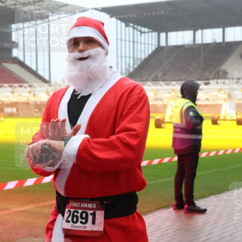 07.12.2025 - St. Pauli X-Mass-Run No. 15 Luisa Fischer http://msf.ph/oto/9380490 07.12.2025 10:08:48 Ziel 15, 2691, 2247, 2248, 2650, 2691, 2692, 2746, 3495, 3627, 3628, 3759, 4205, 4231, 4232, 4234, 4451, 4623, 4624, 4626, 4734, 4737, 4740 meine-sportfotos.de
