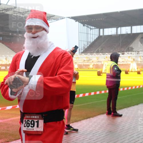 07.12.2025 - St. Pauli X-Mass-Run No. 15 Luisa Fischer http://msf.ph/oto/9380493 07.12.2025 10:08:48 Ziel 15, 2691, 2247, 2248, 2650, 2691, 2692, 2746, 3495, 3627, 3628, 3759, 4205, 4231, 4232, 4234, 4451, 4623, 4624, 4626, 4734, 4737, 4740 meine-sportfotos.de