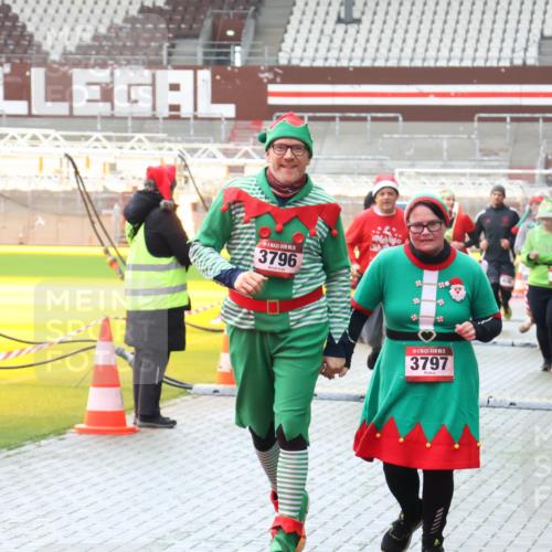 07.12.2025 - St. Pauli X-Mass-Run No. 15 Luisa Fischer http://msf.ph/oto/9380500 07.12.2025 10:40:53 Ziel 594, 3796, 5, 3797, 735, 1, 4, 7, 230, 284, 406, 538, 580, 731, 735, 1457, 2169, 2555, 2559, 2594, 2916, 3161, 3164, 3244, 3407, 3408, 3796, 3797, 4041, 4304, 4874, 4878 meine-sportfotos.de