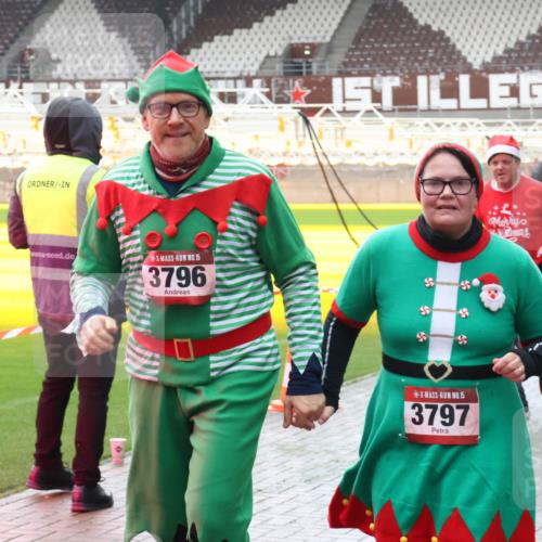 07.12.2025 - St. Pauli X-Mass-Run No. 15 Luisa Fischer http://msf.ph/oto/9380528 07.12.2025 10:40:57 Ziel 15, 3796, 15, 3797, 230, 284, 406, 538, 580, 731, 735, 1457, 2169, 2555, 2559, 2594, 2916, 3161, 3164, 3244, 3407, 3408, 3796, 3797, 4041, 4304, 4856, 4874, 4878 meine-sportfotos.de
