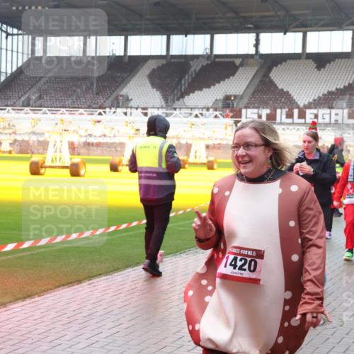 07.12.2025 - St. Pauli X-Mass-Run No. 15 Luisa Fischer http://msf.ph/oto/9380535 07.12.2025 11:14:07 Ziel 15, 1420, 1111, 274, 375, 425, 475, 585, 708, 1111, 1114, 1338, 1341, 1647, 1664, 2125, 2773 meine-sportfotos.de