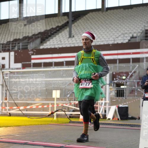 07.12.2025 - St. Pauli X-Mass-Run No. 15 Patografie http://msf.ph/oto/9380553 07.12.2025 10:17:29 Ziel 1161, 1162, 2688, 2725, 2952, 4114, 4127, 4339 meine-sportfotos.de