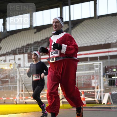 07.12.2025 - St. Pauli X-Mass-Run No. 15 Patografie http://msf.ph/oto/9380668 07.12.2025 10:18:23 Ziel 243, 264, 269, 2049, 3520, 3606, 3608, 4540 meine-sportfotos.de