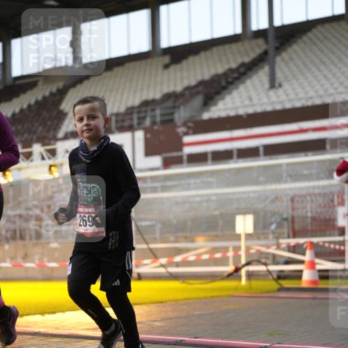 07.12.2025 - St. Pauli X-Mass-Run No. 15 Patografie http://msf.ph/oto/9380701 07.12.2025 10:18:26 Ziel 243, 264, 269, 1607, 1671, 2049, 2631, 3520, 3606, 3608, 4540 meine-sportfotos.de