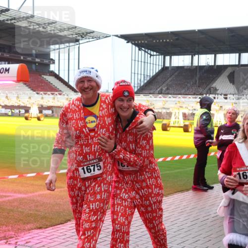 07.12.2025 - St. Pauli X-Mass-Run No. 15 Luisa Fischer http://msf.ph/oto/9380861 07.12.2025 10:42:51 Ziel 34, 15, 1675, 44406, 15, 1674, 3399, 116, 519, 563, 625, 968, 1272, 1358, 1434, 1438, 1674, 1675, 1676, 2012, 2013, 2061, 2155, 2157, 2261, 2621, 2622, 2722, 2931, 3042, 3399, 4045, 4046, 4394, 4441, 4594, 4622 meine-sportfotos.de