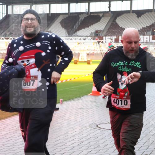 07.12.2025 - St. Pauli X-Mass-Run No. 15 Luisa Fischer http://msf.ph/oto/9380889 07.12.2025 11:15:17 Ziel 10, 15, 807, 10, 15, 4010, 313, 525, 922, 1623, 1627, 1662, 1776, 1778, 1798, 1804, 1805, 1806, 1807, 2040, 2211, 4010 meine-sportfotos.de