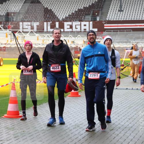 07.12.2025 - St. Pauli X-Mass-Run No. 15 Luisa Fischer http://msf.ph/oto/9380895 07.12.2025 10:43:01 Ziel 15, 2335, 4622, 2261, 135, 262, 2157, 116, 519, 563, 598, 604, 625, 1272, 1358, 1434, 1438, 1758, 2012, 2013, 2061, 2155, 2157, 2261, 2621, 2622, 2722, 2931, 3042, 3399, 4045, 4046, 4394, 4441, 4594, 4622, 4857 meine-sportfotos.de
