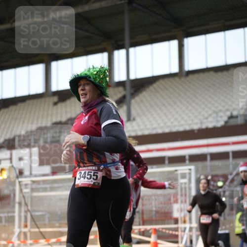 07.12.2025 - St. Pauli X-Mass-Run No. 15 Patografie http://msf.ph/oto/9380896 07.12.2025 10:18:59 Ziel 3455, 3724, 3975, 3976, 4330, 4331, 4436, 4437, 4438, 4473, 4475, 4498 meine-sportfotos.de