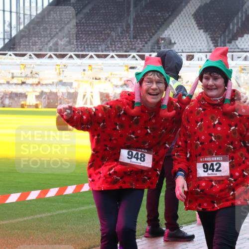 07.12.2025 - St. Pauli X-Mass-Run No. 15 Luisa Fischer http://msf.ph/oto/9380897 07.12.2025 11:15:21 Ziel 15, 948, 15, 942, 313, 525, 922, 1623, 1627, 1662, 1776, 1778, 1798, 1804, 1805, 1806, 1807, 2040, 2211, 3133, 4010 meine-sportfotos.de
