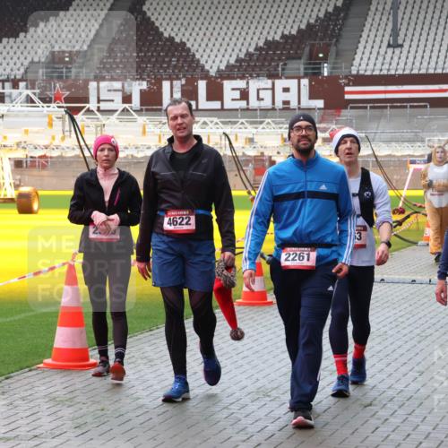 07.12.2025 - St. Pauli X-Mass-Run No. 15 Luisa Fischer http://msf.ph/oto/9380898 07.12.2025 10:43:01 Ziel 4622, 2261, 3, 2157, 116, 519, 563, 598, 604, 625, 1272, 1358, 1434, 1438, 1758, 2012, 2013, 2061, 2155, 2157, 2261, 2621, 2622, 2722, 2931, 3042, 3399, 4045, 4046, 4394, 4441, 4594, 4622, 4857 meine-sportfotos.de