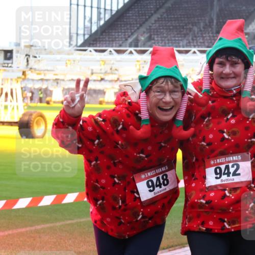 07.12.2025 - St. Pauli X-Mass-Run No. 15 Luisa Fischer http://msf.ph/oto/9380906 07.12.2025 11:15:23 Ziel 15, 948, 15, 942, 313, 525, 922, 1623, 1627, 1662, 1776, 1778, 1798, 1804, 1805, 1806, 1807, 2040, 2211, 3133, 4010 meine-sportfotos.de