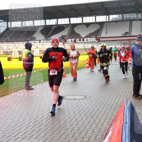 07.12.2025 - St. Pauli X-Mass-Run No. 15 Luisa Fischer http://msf.ph/oto/9380931 07.12.2025 10:43:10 Ziel 604, 5, 4594, 2622, 598, 116, 296, 519, 563, 598, 604, 625, 1272, 1358, 1434, 1438, 1758, 2012, 2013, 2061, 2155, 2157, 2336, 2337, 2621, 2622, 2722, 2802, 2901, 2931, 3381, 3399, 4161, 4394, 4594, 4621, 4857 meine-sportfotos.de