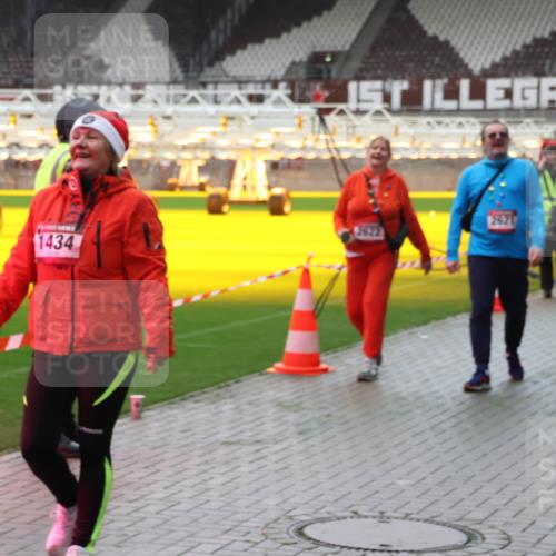 07.12.2025 - St. Pauli X-Mass-Run No. 15 Luisa Fischer http://msf.ph/oto/9380973 07.12.2025 10:43:18 Ziel 1434, 2621, 519, 296, 519, 563, 598, 604, 625, 1272, 1301, 1358, 1434, 1758, 1814, 1936, 2012, 2013, 2052, 2053, 2061, 2155, 2157, 2336, 2337, 2621, 2622, 2722, 2802, 2901, 2931, 3381, 4161, 4394, 4594, 4621, 4857 meine-sportfotos.de