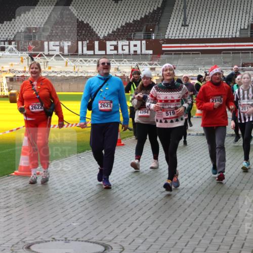 07.12.2025 - St. Pauli X-Mass-Run No. 15 Luisa Fischer http://msf.ph/oto/9380978 07.12.2025 10:43:18 Ziel 2622, 2621, 4394, 519, 2155, 201, 296, 519, 563, 598, 604, 625, 1272, 1301, 1358, 1434, 1758, 1814, 1936, 2012, 2013, 2052, 2053, 2061, 2155, 2157, 2336, 2337, 2621, 2622, 2722, 2802, 2901, 2931, 3381, 4161, 4394, 4594, 4621, 4857 meine-sportfotos.de
