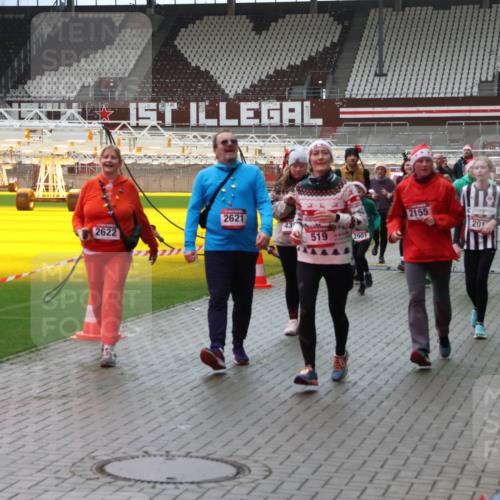 07.12.2025 - St. Pauli X-Mass-Run No. 15 Luisa Fischer http://msf.ph/oto/9380979 07.12.2025 10:43:19 Ziel 59899, 2621, 2622, 519, 2901, 2155, 201, 296, 519, 563, 598, 604, 625, 1272, 1301, 1358, 1434, 1758, 1814, 1936, 2012, 2013, 2052, 2053, 2061, 2155, 2157, 2336, 2337, 2621, 2622, 2722, 2802, 2901, 3381, 4161, 4394, 4594, 4621, 4857 meine-sportfotos.de