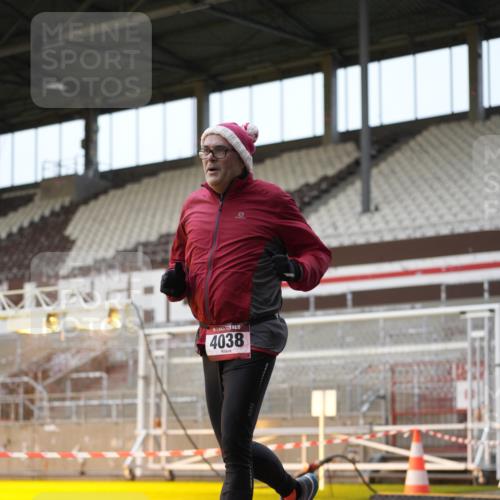 07.12.2025 - St. Pauli X-Mass-Run No. 15 Patografie http://msf.ph/oto/9381010 07.12.2025 10:19:23 Ziel 2750, 3011, 3013, 3695, 4038, 4115, 4466 meine-sportfotos.de