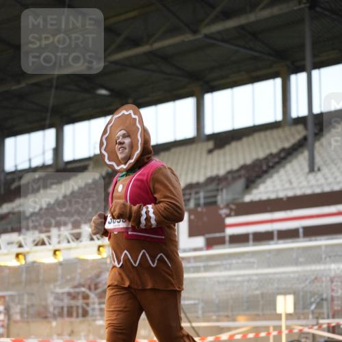 07.12.2025 - St. Pauli X-Mass-Run No. 15 Patografie http://msf.ph/oto/9381070 07.12.2025 10:19:51 Ziel 2238, 3893 meine-sportfotos.de