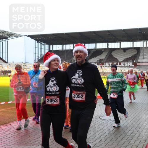 07.12.2025 - St. Pauli X-Mass-Run No. 15 Luisa Fischer http://msf.ph/oto/9381118 07.12.2025 10:43:54 Ziel 2622, 262, 15, 2053, 15, 2052, 101, 559, 74, 74, 84, 559, 706, 1053, 1301, 1616, 1814, 1913, 1936, 2052, 2053, 2459, 2487, 2647, 2724, 2726, 2761, 2762, 2767, 2802, 2901, 3022, 3038, 3100, 3226, 3237, 3381, 4095, 4096, 4104, 4621 meine-sportfotos.de