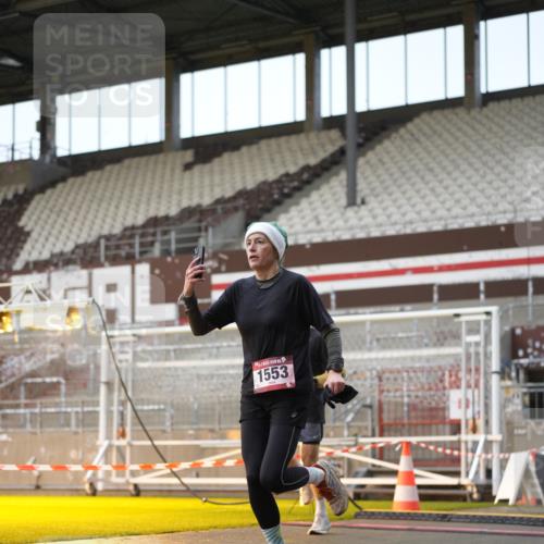 07.12.2025 - St. Pauli X-Mass-Run No. 15 Patografie http://msf.ph/oto/9381132 07.12.2025 10:20:02 Ziel 459, 1364, 1553, 1903, 2238, 2751, 3846, 3871, 3893, 4042, 4071 meine-sportfotos.de
