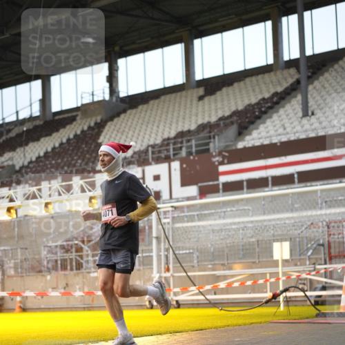 07.12.2025 - St. Pauli X-Mass-Run No. 15 Patografie http://msf.ph/oto/9381149 07.12.2025 10:20:03 Ziel 459, 1364, 1553, 1903, 2238, 2751, 2855, 3846, 3871, 3893, 4042, 4071, 4503 meine-sportfotos.de
