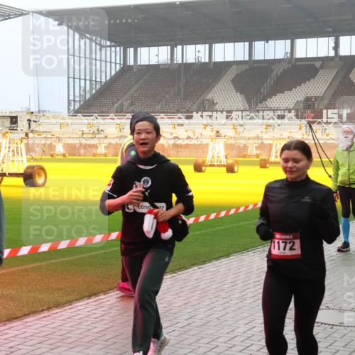 07.12.2025 - St. Pauli X-Mass-Run No. 15 Luisa Fischer http://msf.ph/oto/9381152 07.12.2025 10:10:09 Ziel 15, 0, 1172, 36, 800, 881, 896, 899, 960, 989, 1026, 1172, 1191, 1243, 1248, 1256, 1257, 1678, 1718, 2502, 2504, 2560, 3245, 3246, 3410, 3411, 3493, 3756 meine-sportfotos.de