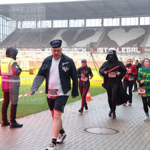 07.12.2025 - St. Pauli X-Mass-Run No. 15 Luisa Fischer http://msf.ph/oto/9381192 07.12.2025 10:10:27 Ziel 5, 1026, 1257, 1256, 10, 1678, 989, 3411, 962, 989, 1026, 1172, 1191, 1256, 1257, 1399, 1678, 1732, 2502, 2504, 2560, 3245, 3246, 3410, 3411, 4358, 4507 meine-sportfotos.de