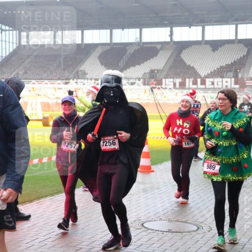 07.12.2025 - St. Pauli X-Mass-Run No. 15 Luisa Fischer http://msf.ph/oto/9381201 07.12.2025 10:10:29 Ziel 15, 1026, 1257, 1256, 167, 989, 962, 989, 1026, 1172, 1191, 1256, 1257, 1399, 1678, 1732, 2502, 2504, 2560, 3245, 3246, 3410, 3411, 4358, 4507 meine-sportfotos.de