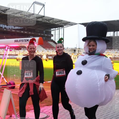 07.12.2025 - St. Pauli X-Mass-Run No. 15 Luisa Fischer http://msf.ph/oto/9381219 07.12.2025 11:16:03 Ziel 1627, 15, 1662, 8, 14, 313, 372, 391, 1218, 1282, 2194, 3133 meine-sportfotos.de
