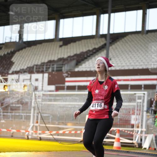 07.12.2025 - St. Pauli X-Mass-Run No. 15 Patografie http://msf.ph/oto/9381236 07.12.2025 10:20:19 Ziel 447, 452, 459, 461, 478, 2187, 2855, 3473, 3832, 4116, 4503, 4523 meine-sportfotos.de