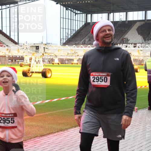 07.12.2025 - St. Pauli X-Mass-Run No. 15 Luisa Fischer http://msf.ph/oto/9381239 07.12.2025 10:44:31 Ziel 388, 15, 2955, 15, 2950, 32, 84, 179, 220, 706, 1051, 1059, 1089, 1651, 1913, 1947, 1948, 2357, 2359, 2499, 2767, 2950, 2955, 3012, 3100, 4095, 4096, 4254, 4255 meine-sportfotos.de